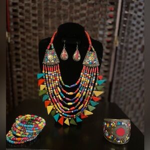 Sassy Jones Vintage necklace set: